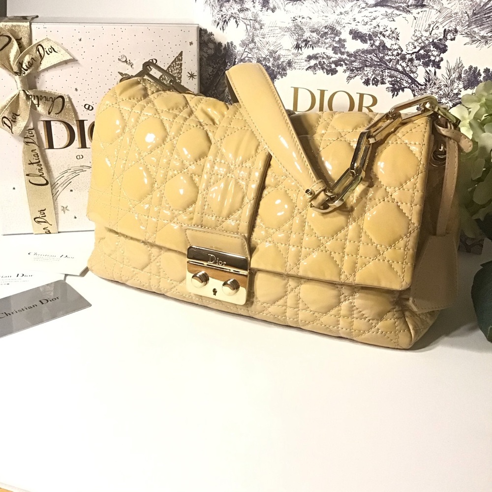 💔SOLD! HOST PICK DIOR NEW LOCK FLAP BAG - Picture 2 of 16